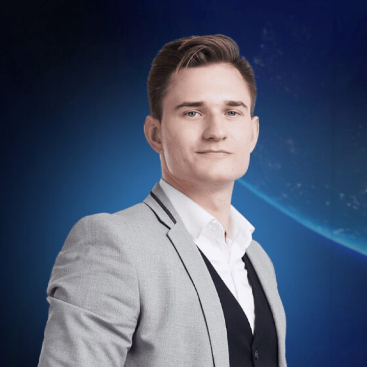 Антон Тарасов